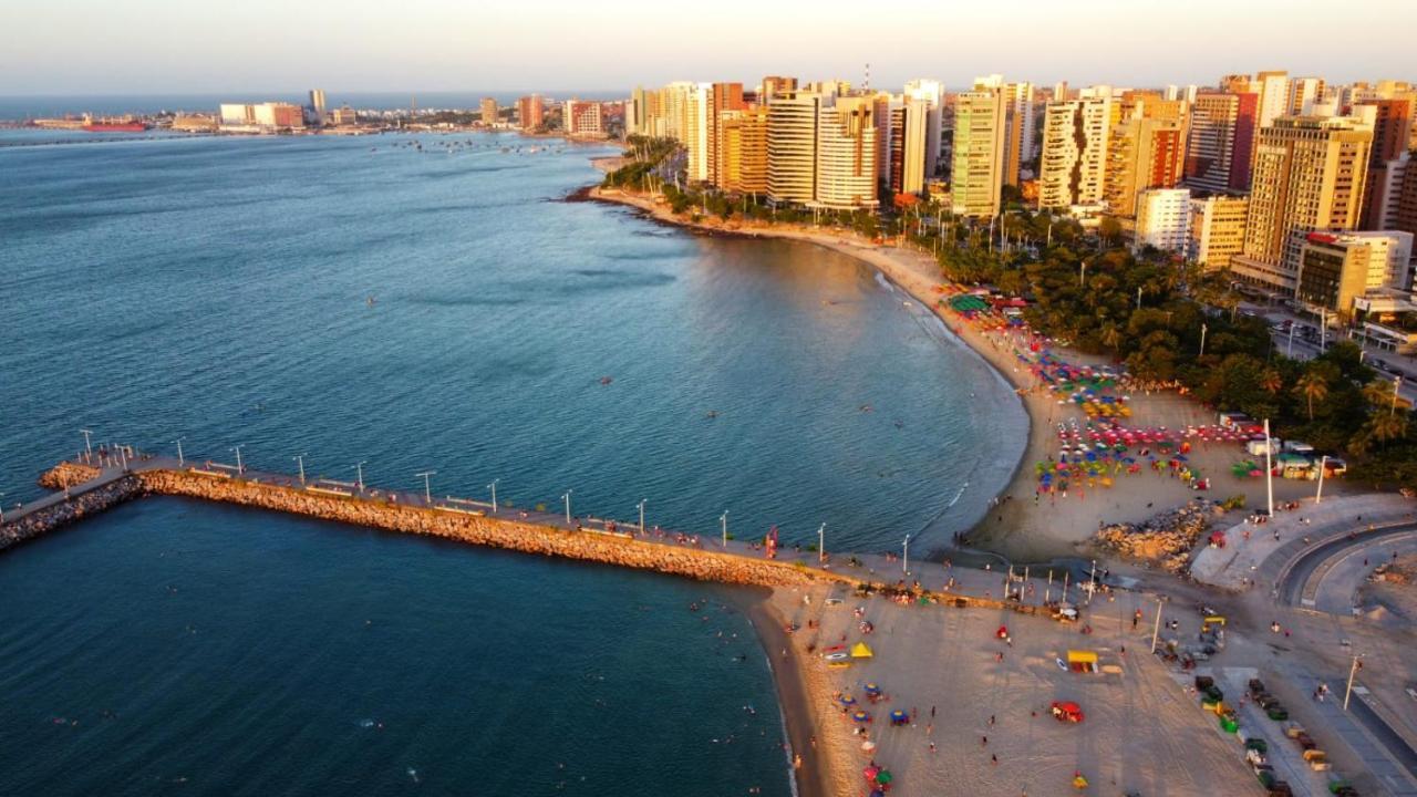 Beira Mar Meireles A Um Passo Do Mar フォルタレザ エクステリア 写真